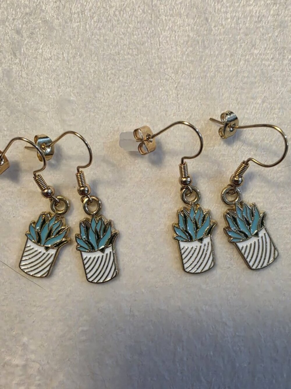 Little Charm Earring Collection - Picture 5 of 6
